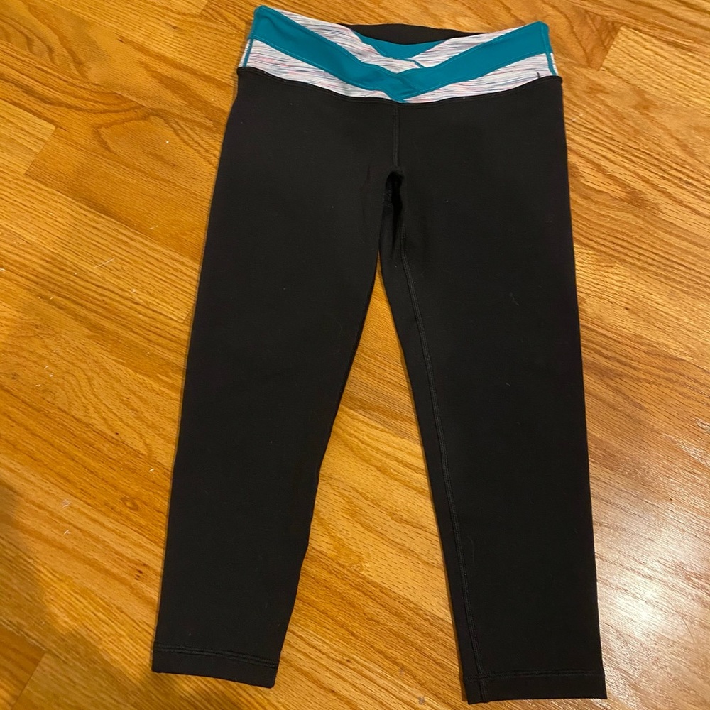 Black Ivivva Crop Leggings